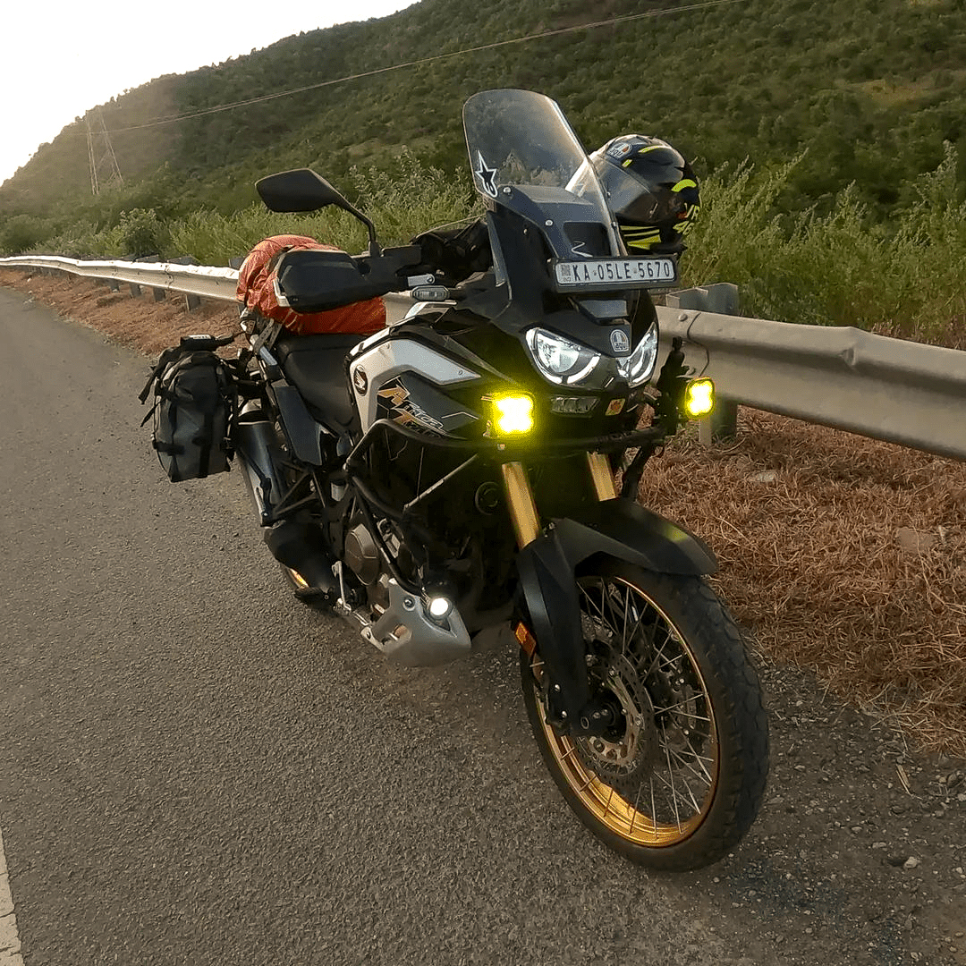 steelcore_inc's tweet image. With the right training and preparation, you can ride safely and confidently. 

Just like with the right strap, you can ride worry-free and joyfully. 

photo by:
@thegsatrider 

#steelcore #steelcoresecuritystrap #securitystrap #loveitlockit #theftresistant #adventure #motorcycle