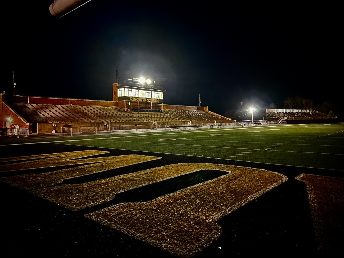 qbdietz's tweet image. The calm before the storm…