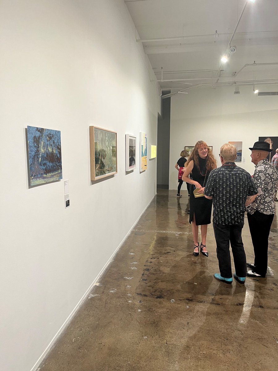 KimHarleSolisSA's tweet photo. @BlueStarComplex Red Dot Art event was such a beautiful reminder that art is good for the heart 🔴❤️ #SanAntonio #creativity #artistsupport https://t.co/xrlkXruzbu