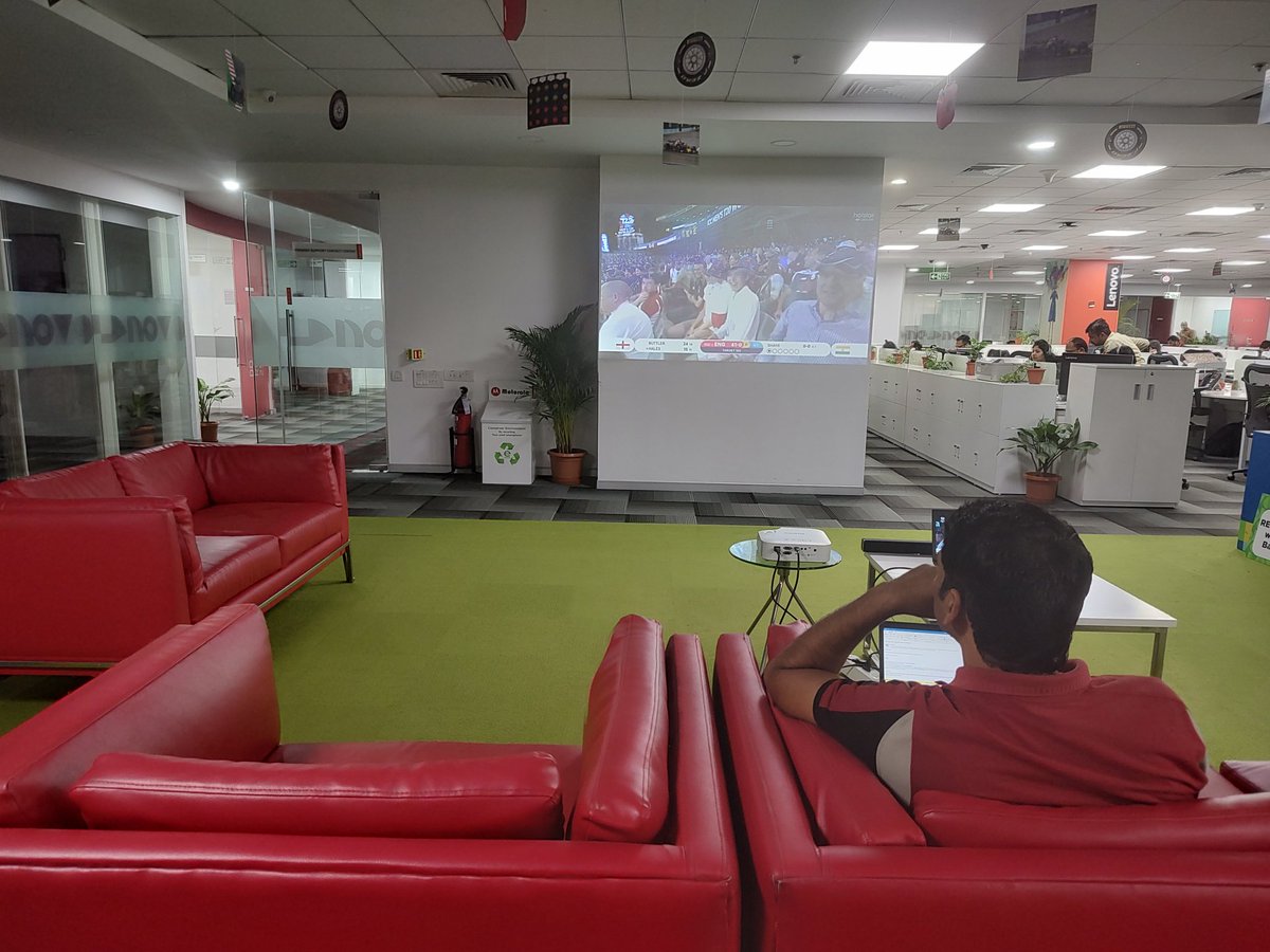 Results predictor. Viewing gallery in office after 4 overs.