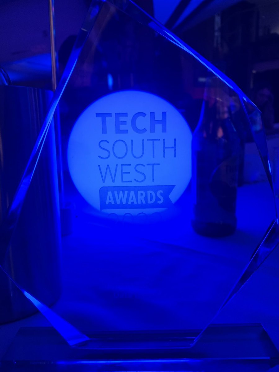 DataDuopoly's tweet photo. 🤩 We can’t believe it! Winners of women in tech at this year’s TechSW awards! 🏆
#techSW #friYAYfeeling https://t.co/lO3S8gnJi5