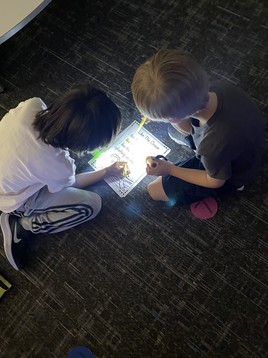 MsWomack1st's tweet photo. Going on a word hunt for the sight words we’ve been learning about during WIN time! https://t.co/nTaMvLs0Th