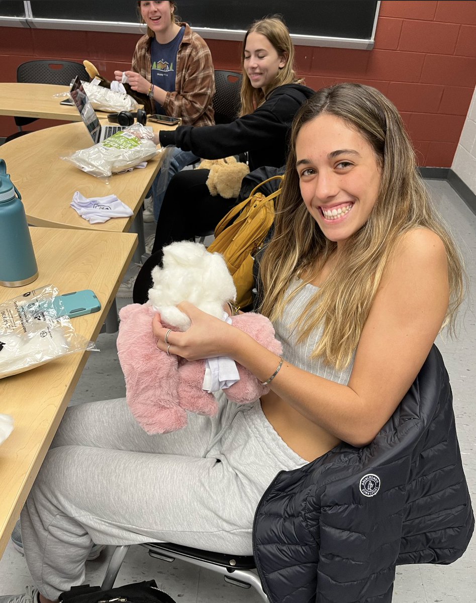 UMichESG's tweet photo. Thank you to everyone who came out to our stuff-a-bear night! It was a super fun night with super cute friends <3 Our Student Life and Internal Affairs committee is looking to host more events like this in the future, so tell your friends about ESG! 
#plushfortheplanet https://t.co/bBvkktp4pQ