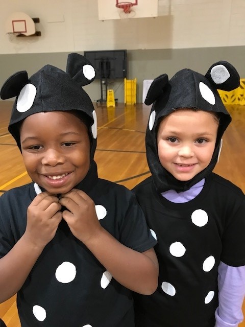 LMeidl3's tweet image. Musical magic by the one-and-only Mrs. G!