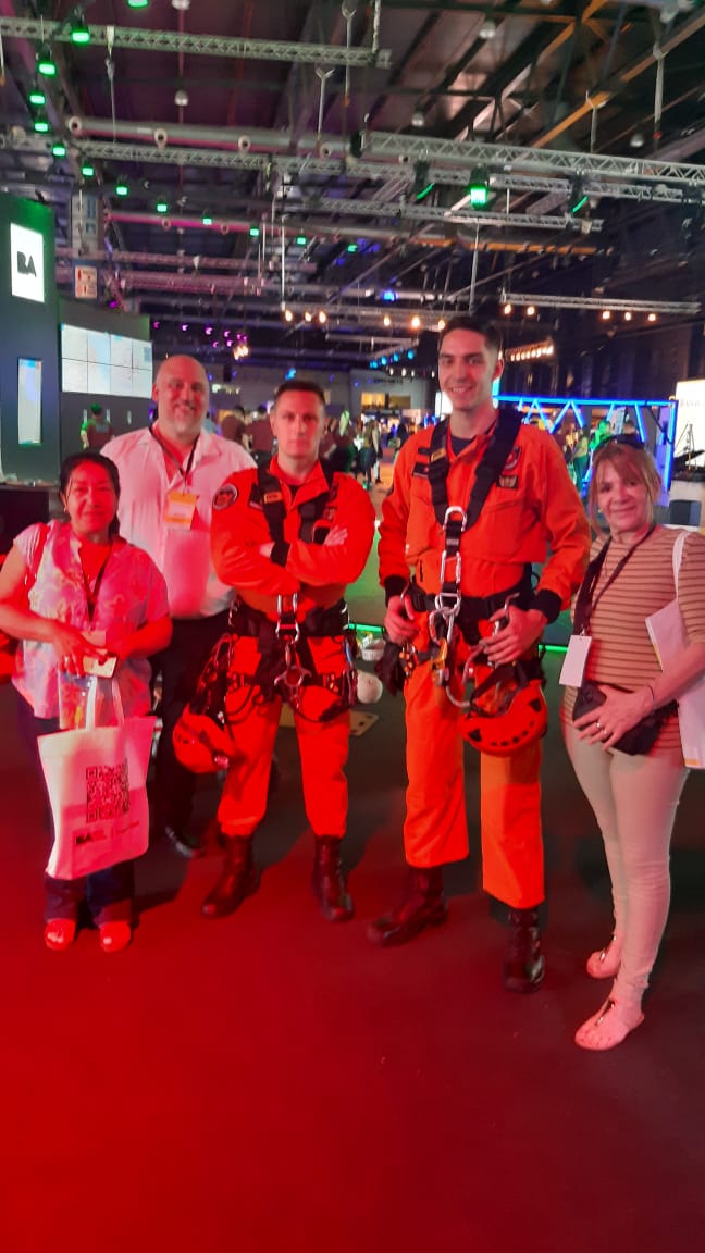 ProQuilmes1's tweet image. Hoy participamos de la Expo Seguridad de BA en la Rural ,una exposición de seguridad privada.
Poniendo el foco en el cuidado de todo vecino que requiera datos,tecnología,personal capacitado ,también recorrimos los estand  y participamos de charlas estupendas.