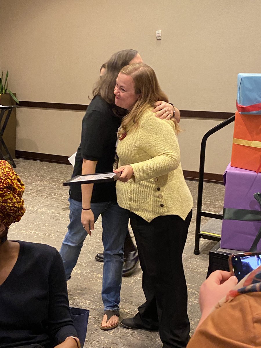 BIG congratulations to Fox Elementary’s Julie Crowder for being awarded as Virginia’s State Elementary Art Teacher of the Year! 🎉🎨🦊🍓🎈<a href="/RPS_Schools/">Richmond Public Schools</a> <a href="/FoxPrincipal/">Fox Elementary</a> <a href="/WMFoxES/">William Fox Elementary School</a> <a href="/JasonKamras/">Jason Kamras</a> <a href="/MWhiteRPS2/">Mariah White</a> <a href="/VAartED/">Virginia Art Ed Assn</a> <a href="/CBS6/">WTVR CBS 6 Richmond</a>