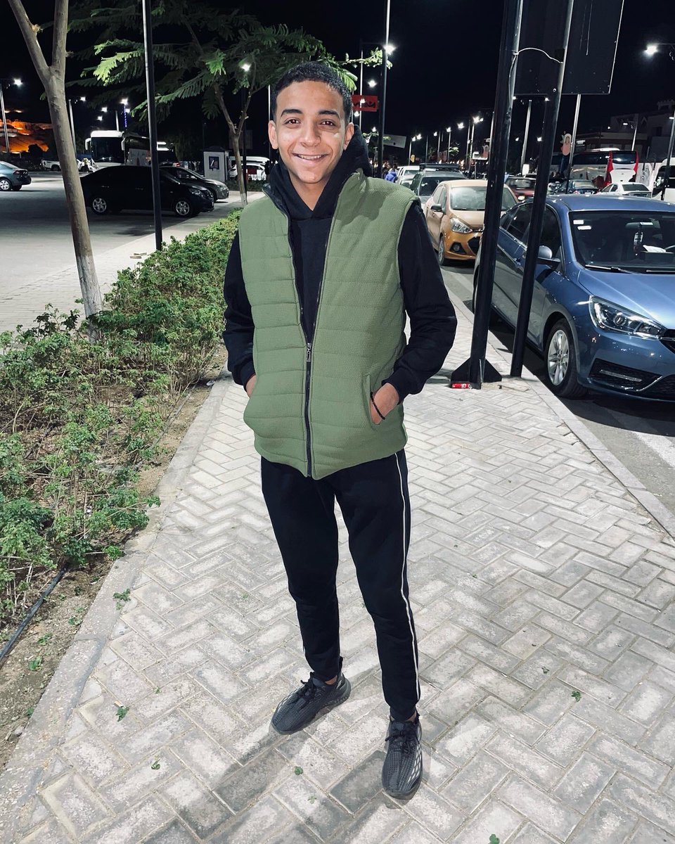 mostafa_hussi3n's tweet photo. ♻️🖤 https://t.co/HriLRglYeE