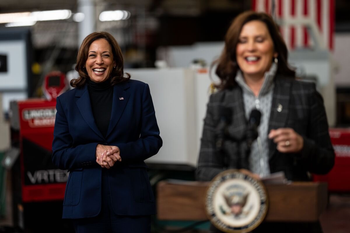 flywithkamala's tweet photo. Joy Reid and James Carville just mentioned Gretchen Whitmer, Josh Shapiro, Gavin Newsom, and Wes Moore as potential future Democratic presidential candidates. All great leaders, but VICE PRESIDENT KAMALA HARRIS, who stumped for them all, deserves a plug too! 😑

. https://t.co/LNu9bwUUqc