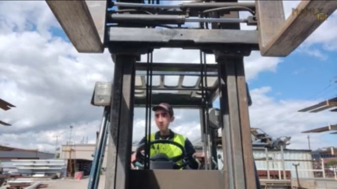 1 pic. Forklifts need their pedals pumped to!

https://t.co/xvyTGjJ9pT https://t.co/Q8Z2HGFaY4