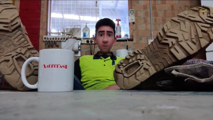1 pic. What are you having for smoko?

#footfetish #aussietradie https://t.co/EapE7odh5c