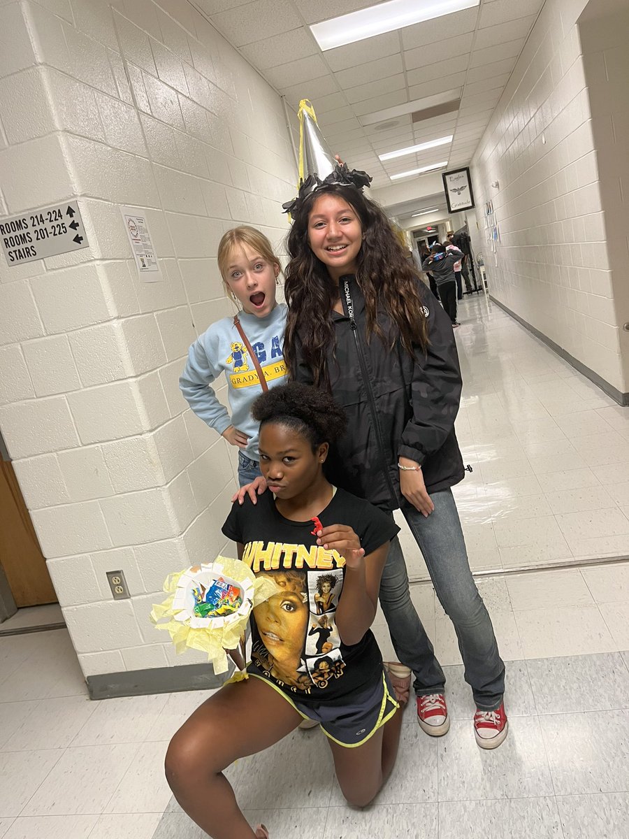 Kenisha S. tweet media