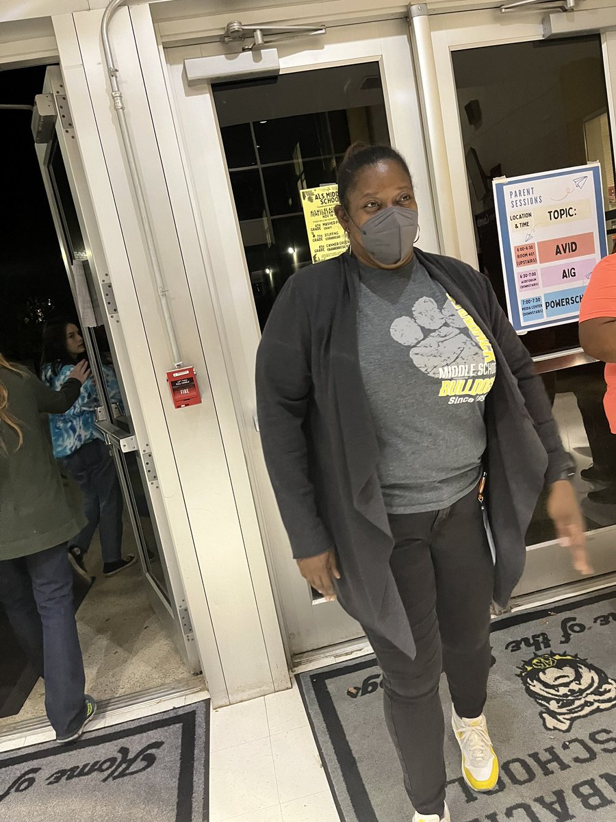 Kenisha S. tweet media