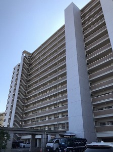 r_net6130's tweet photo. 宮崎市出来島町の売買物件を更新しました。
1LDK：2,200万円の分譲マンションです
2LDKから1LDKに施工しており広々としたリビングです。
＃宮崎市　＃出来島町　＃売買物件　＃分譲マンション　＃1LDK　＃広々リビング　＃不動産　＃不動産情報　＃ヤマダ不動産宮崎花ヶ島店

https://t.co/PuHpK98Q8A https://t.co/E2Ltg387AJ