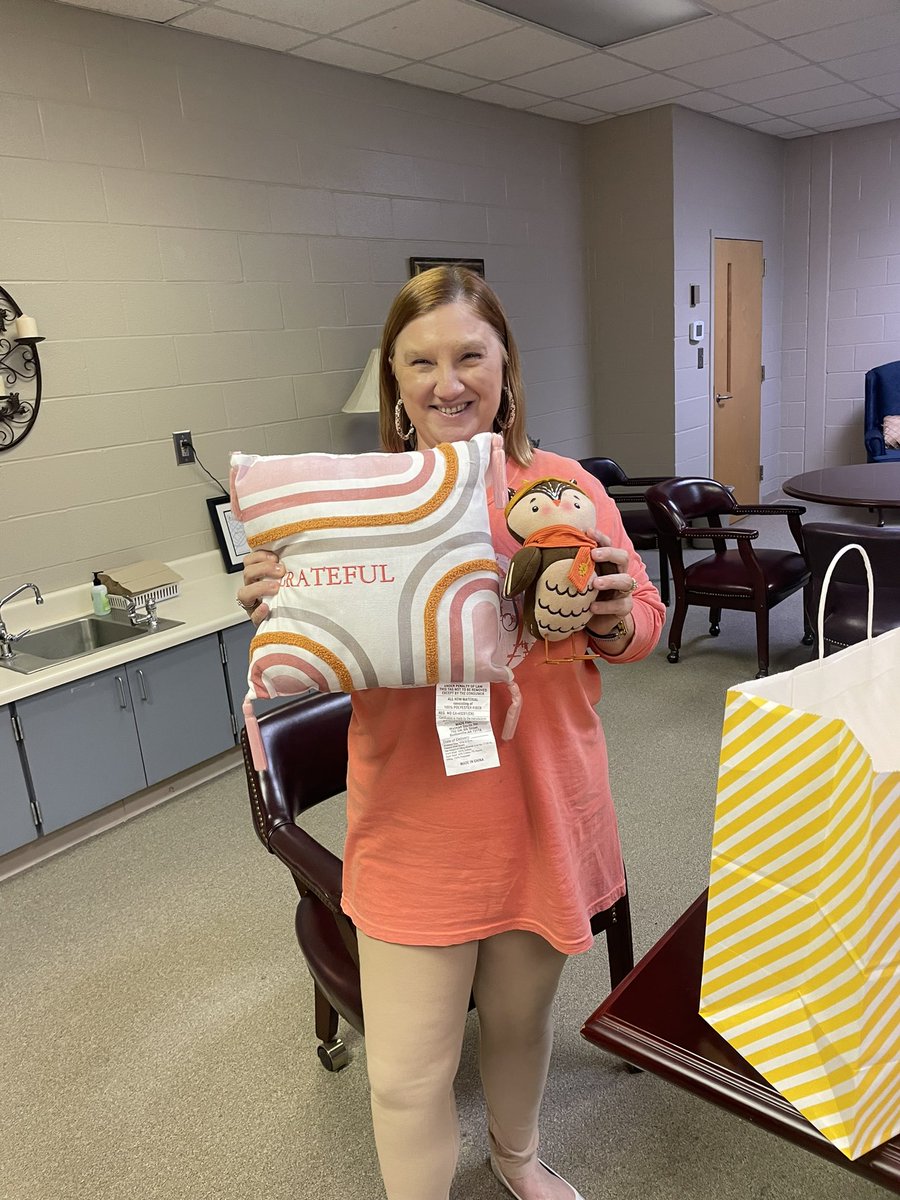 JackPNixSchool's tweet photo. Happy School Psychologist Week! We appreciate you, Kelly Miller! Thanks for all you do for our students and staff!❤️ https://t.co/53wR2wGixH