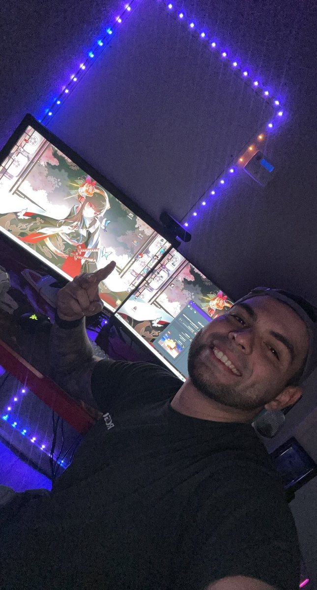 Thirsty Thursday stream! Maybe some road to gold on apex…idk? But we LIVE! Come on in the galaxy pub! 🍻 twitch.tv/plut03_