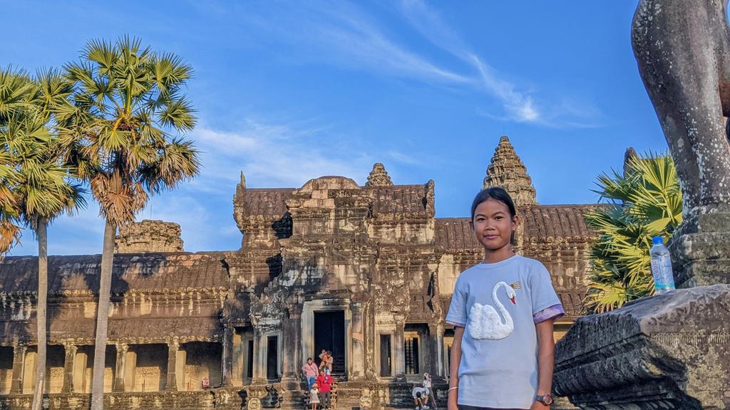 reak_phy's tweet photo. Angkor wot temple. https://t.co/Tbxzi6JQp8