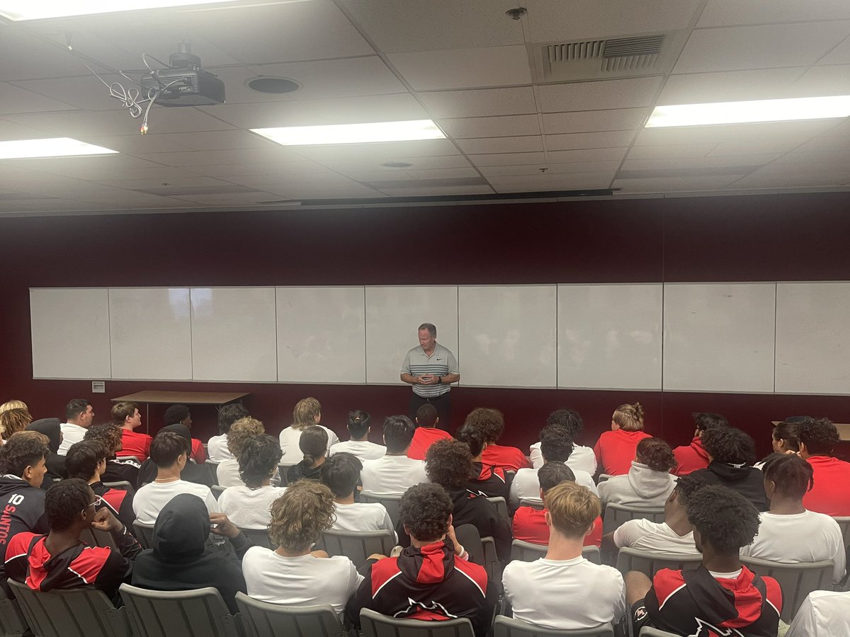 LVWildcatsFB's tweet photo. Thanks to legendary coach and former Wildcat Head Coach @CoachCink for stopping by and giving our guys a pre-game speech before our state semi finals match up! Give Coach Cink a quick 3 👏🏽 👏🏽 👏🏽 !! Gooo catss! 
“Once a Wildcat, Always a Wildcat”

#TheWildcatWay https://t.co/rw2b6prbZP