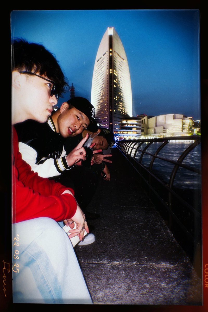 HAYATOUEKI's tweet photo. 結局何も変わってなかった。
みんなの言う通りでした

就職決まったらばかあそぼっと https://t.co/Ep8IoIGX0J