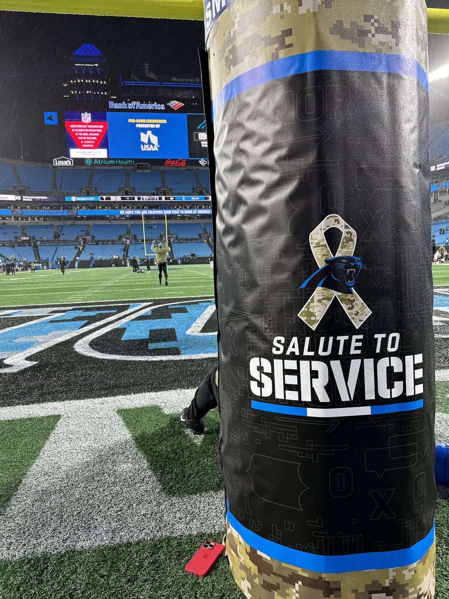 USAA's tweet image. USAA is proud to present the pre-game ceremonies at tonight’s #SaluteToService game with the Carolina @Panthers ahead of #VeteransDay, tomorrow. Learn more about how USAA and the NFL honor our military at salutetoservice.com