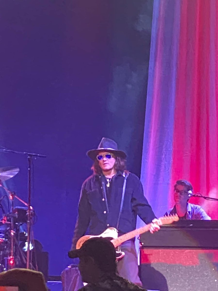 ReemDepp JohnnyDeppKeepsWinning On Twitter Jeff Beck Johnny Depp reemdepp-johnnydeppkeepswinning-on-twitter-jeff-beck-johnny-depp