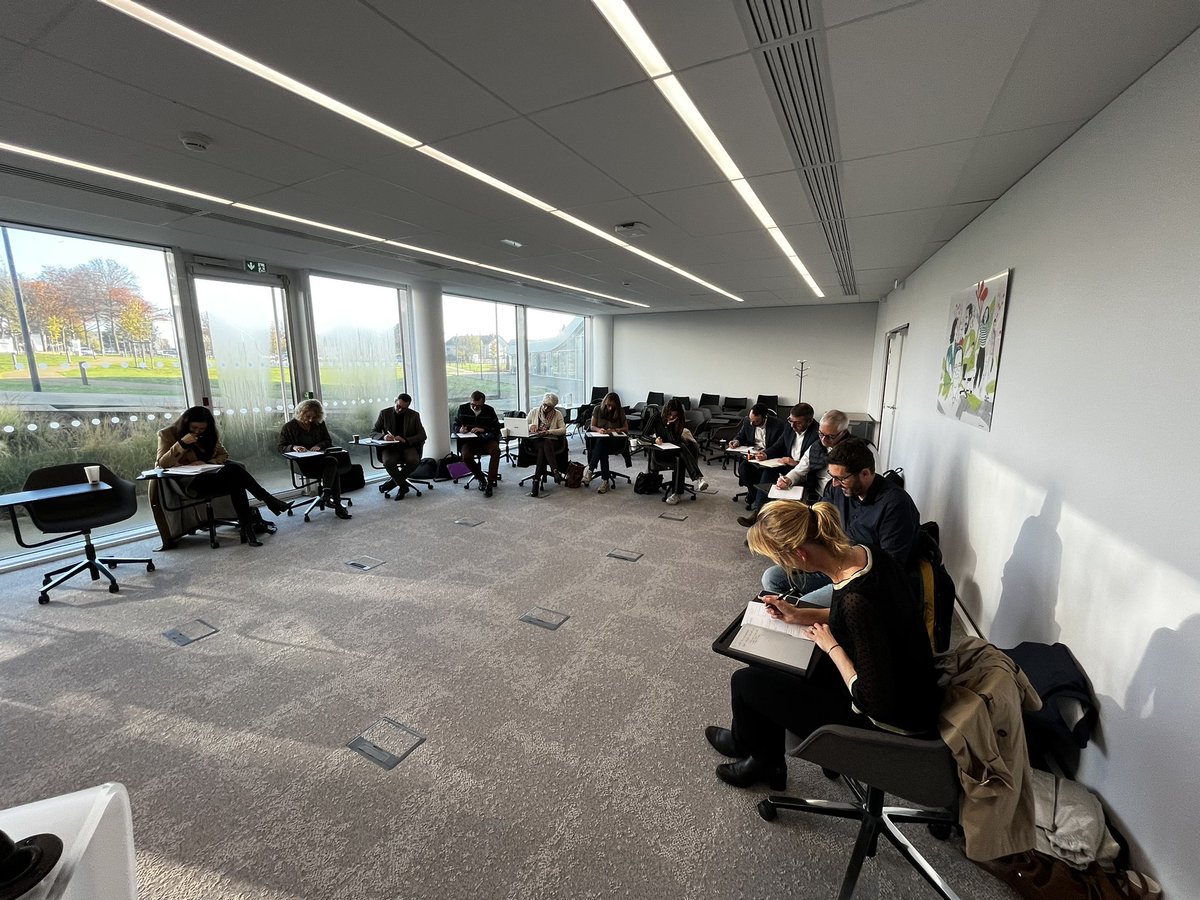 Assurer sa stratégie d’ancrage et d’influence territoriale nécessite une connaissance fine d’un #territoire et de ses acteurs. C’était tout l’objet de l’atelier <a href="/STANFRANCE/">STAN</a> avec vous. Belle participation et concentration de tous 👏🏻 #entreprise #reseau