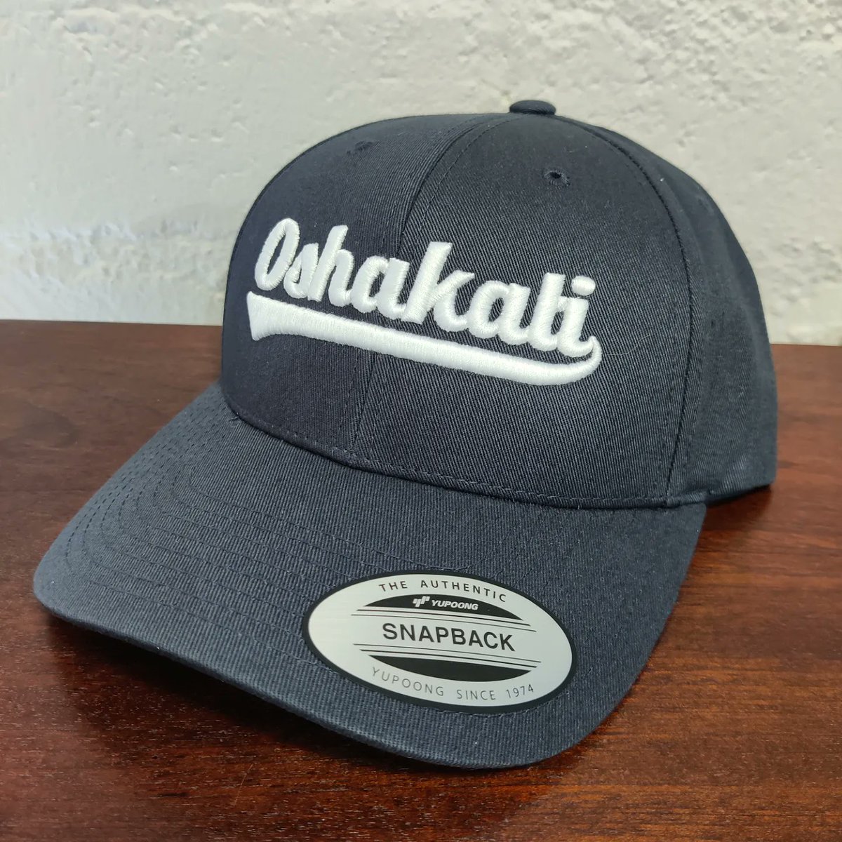 NaCapsOfficial's tweet photo. Super proud to have worked with @gondwanalodges again to put together a range of N!A Caps for a select range of their lodges🤩🇳🇦🧢
Also did some more custom caps with their Nguni design, for the premium King Nehale lodge 🐂🇳🇦
Thanks again Gondwana  #LocalSupportLocal https://t.co/OaERbAq9aG
