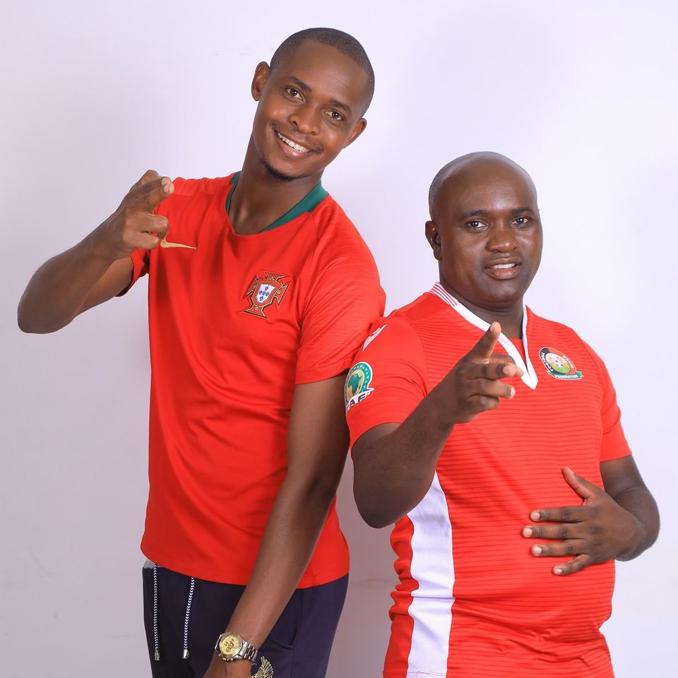 Dana Dana Viwanjani na @SMukangai na @walterkinjo. 3pm - 7pm. #DanaDanaViwanjani #RadioZaidiYaRadio