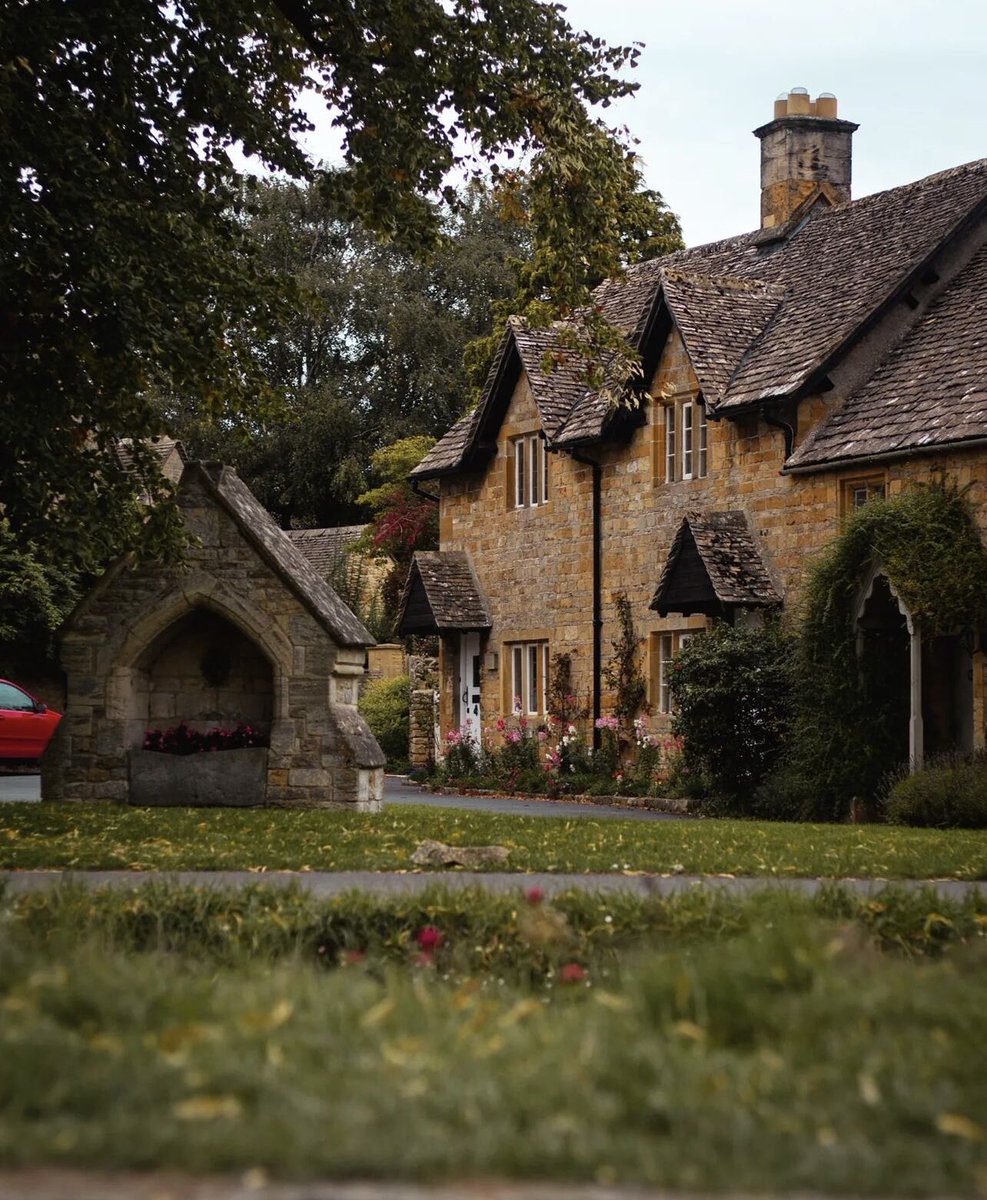 📸 <a href="/tpr/">Feh</a>.photography 📍Lower Slaughter

Don’t forget to use #VisitGlosUK for the chance to be featured!

#gloucestershire