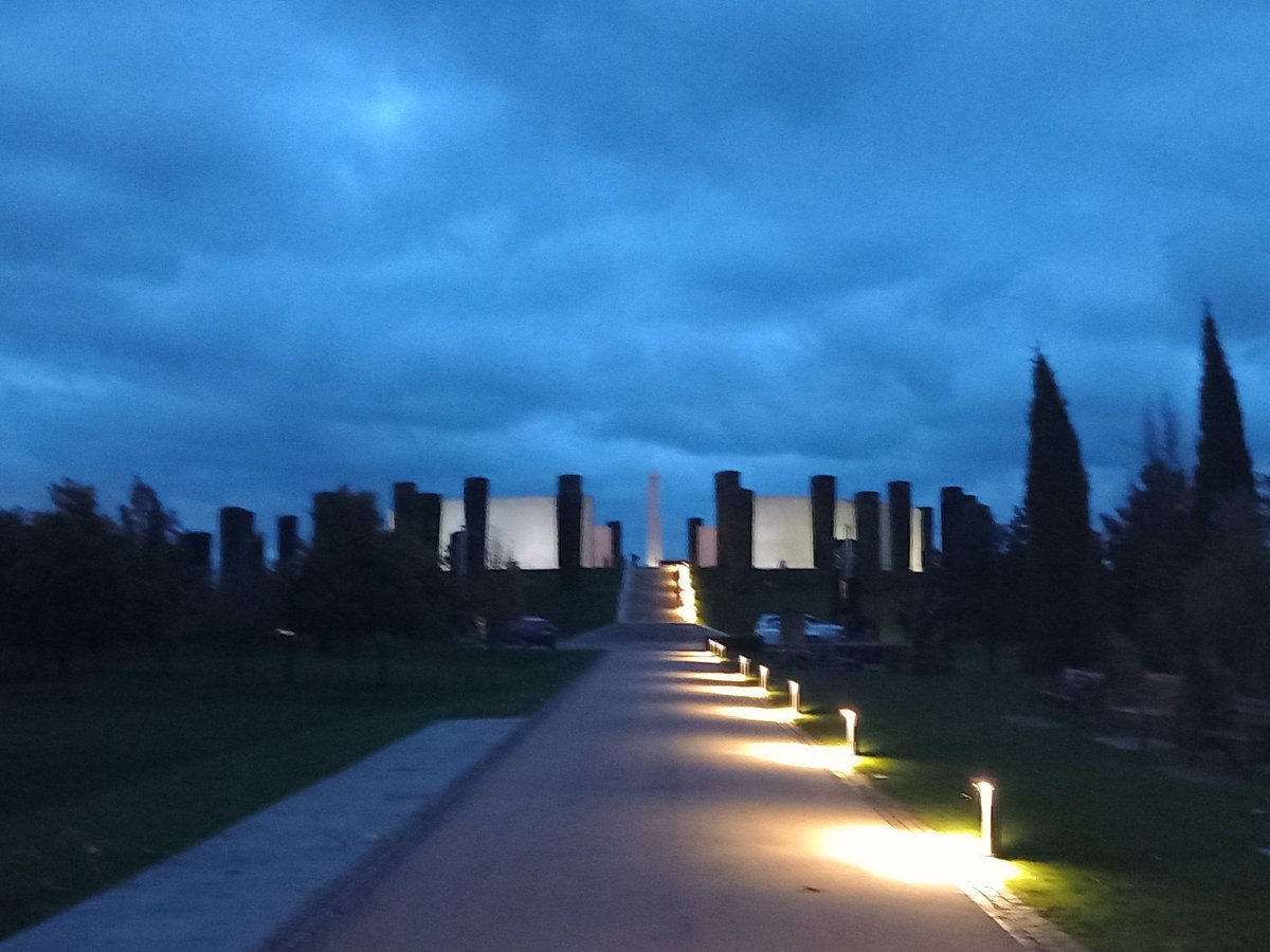 The Armed Forces Memorial <a href="/Nat_Mem_Arb/">National Memorial Arboretum</a> looking striking this morning ahead of our #Armistice Service. #TwoMinutesSilence #tms  #Remembrance