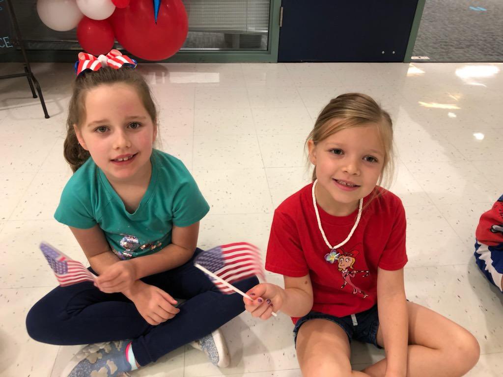 wles1stgrade's tweet photo. More Veterans Day celebration fun! 🇺🇸 #willislanepride https://t.co/uVlaxn4U0s