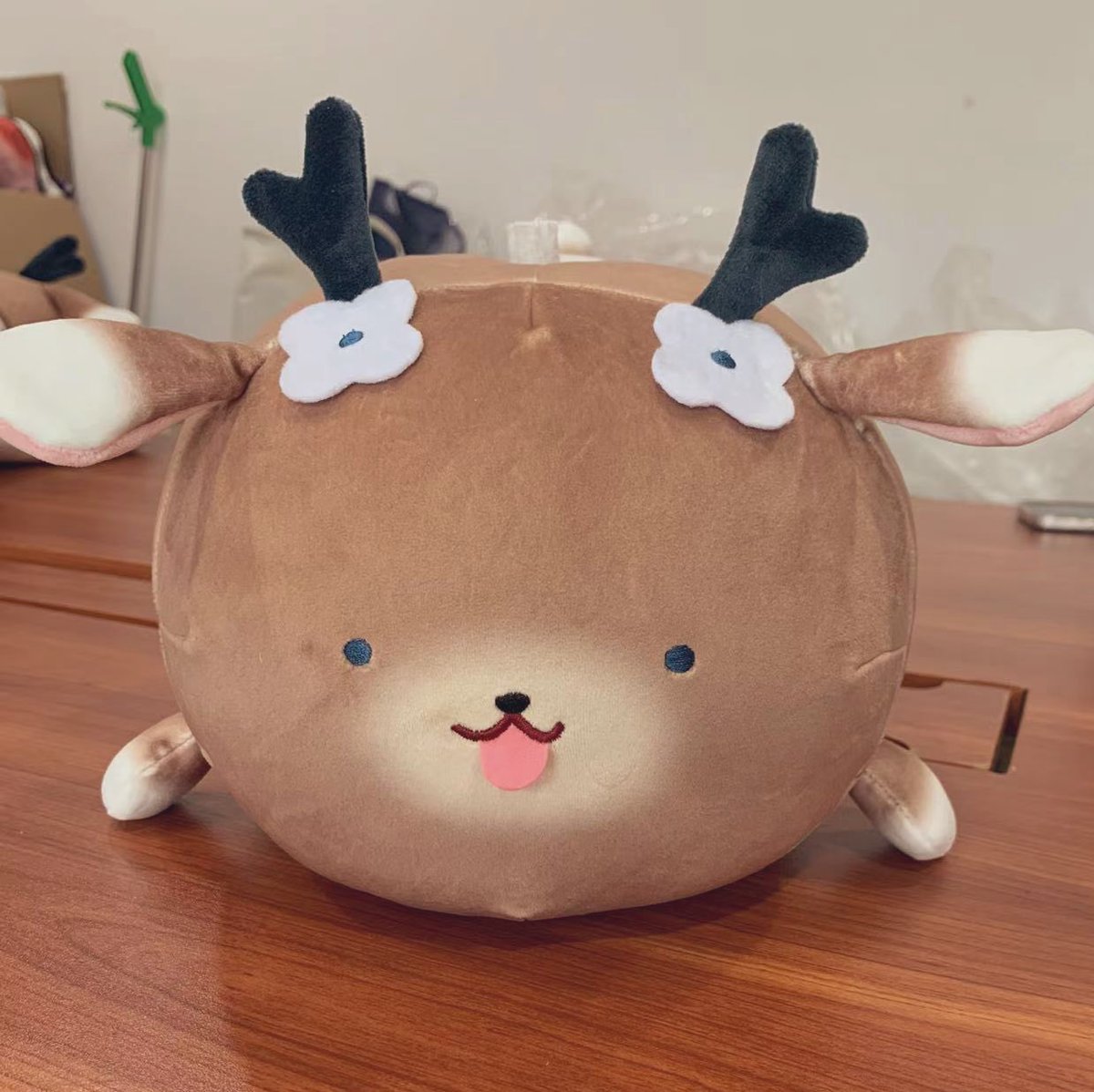 fuwaffy's tweet photo. Lunia tissue box is still a WIP but I just wanna share how dumb this deer looks 😂 https://t.co/yD8I0Yaoiq
