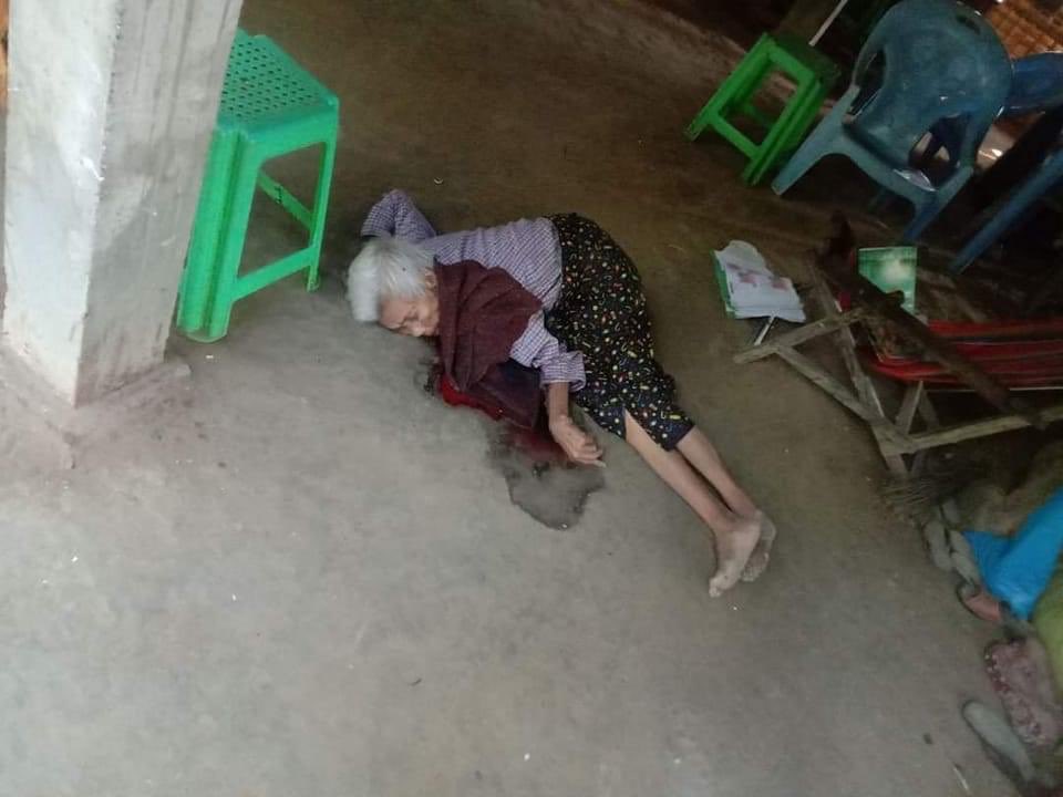 Junta forces also killed one of older women in that event. 

#WhatsHappeningInMyanmar