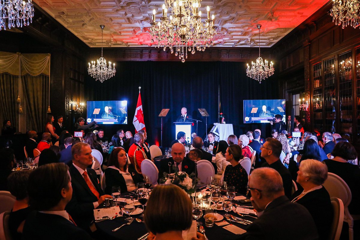 fordnation's tweet photo. I had a great evening at the True Patriot Love Gala, hosted by @tplfoundation to support military families and our veterans and to celebrate the courage of the Canadian Forces. 
Thank you to all our brave women and men in the Canadian Forces for your service. #TruePatriotLoveGala https://t.co/NiHvla4Rkk