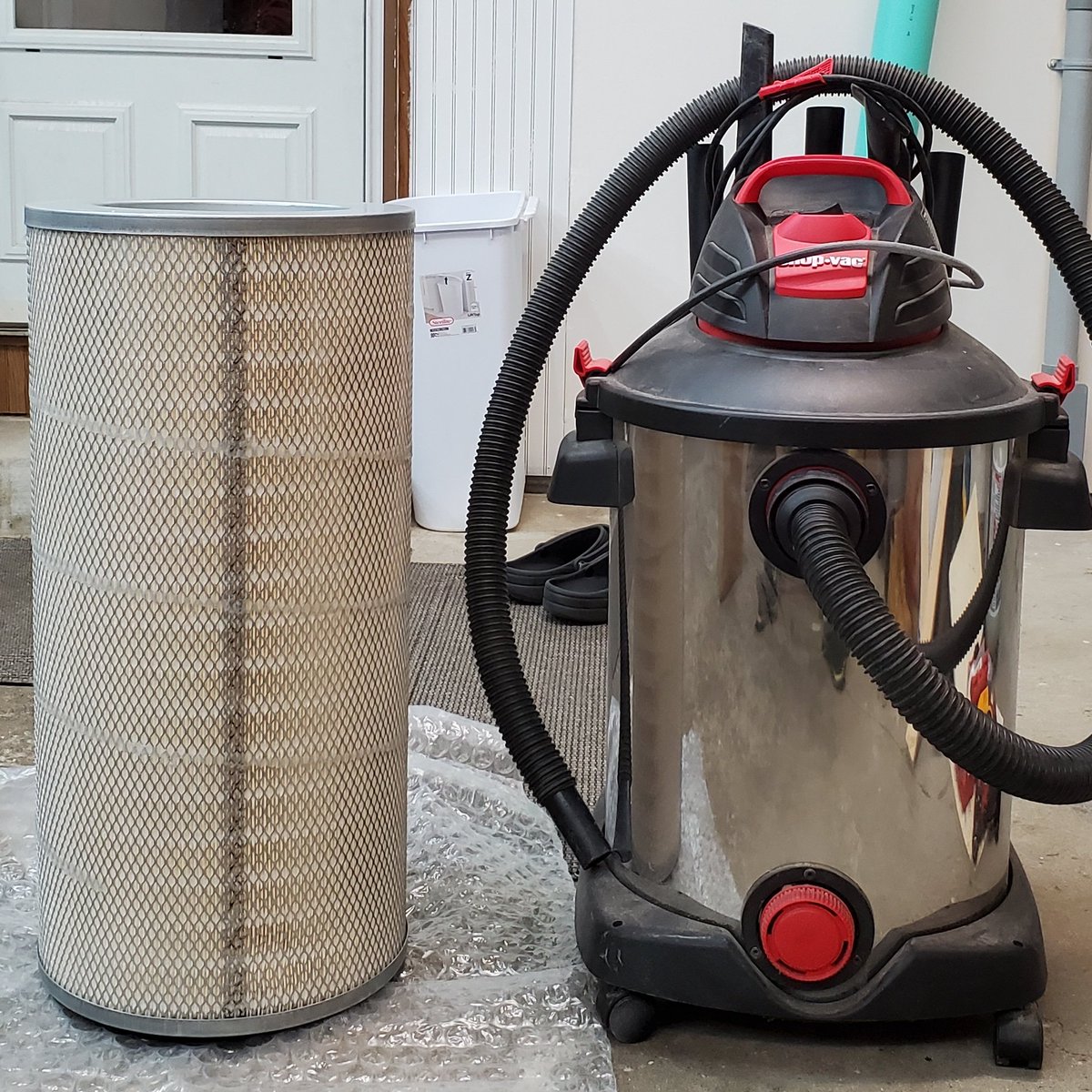 That is one heck of a filter. DIY 2-stage dust collection system build.
.
.
#dustcollector #dustcollectorfilter #diydustcollection #diydustcollector #2stagedustcollector #2stagedustcollection #acornwerx #woodshop