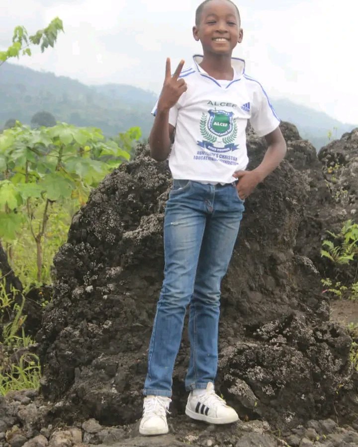 AlcefSchLimbe's tweet photo. Excursion Season, Day 3!
Class concerned: Class 4/CE 2
Matter at hand: swag competition🕺💃😄!
Three excursions down, six more to go oh!!!

ALCEF School 
Botanic Garden, Limbe - Cameroon 🇨🇲 
☎️: 677-938-722 ☎️: 690-026-059 
Website: https://t.co/y6iPleClvs https://t.co/iF3AIY7rmP