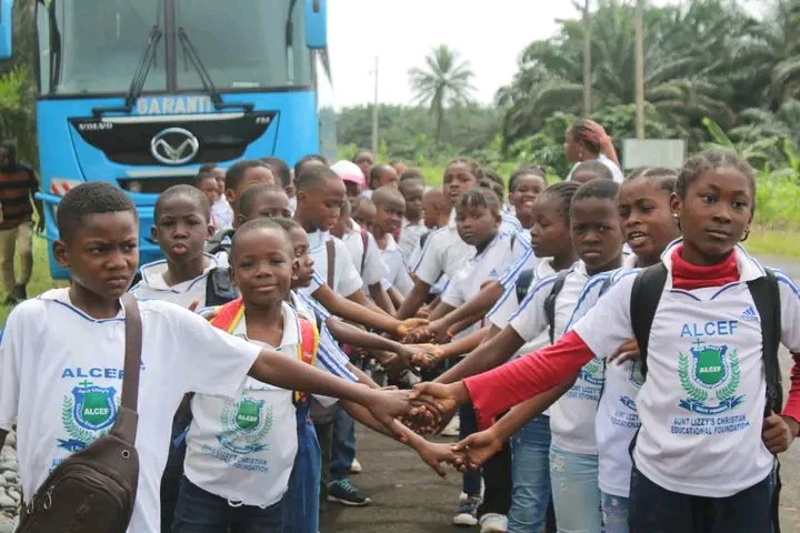 AlcefSchLimbe's tweet photo. Excursion Season, Day 3; the turn of Class 4/CE 2 to have a day to remember for years to come!

ALCEF School 
Botanic Garden, Limbe - Cameroon 🇨🇲 
☎️: 677-938-722 ☎️: 690-026-059 
Website: https://t.co/y6iPleClvs https://t.co/fAjMiEnqoZ