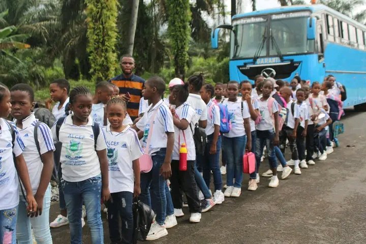 AlcefSchLimbe's tweet photo. Excursion Season, Day 3; the turn of Class 4/CE 2 to have a day to remember for years to come!

ALCEF School 
Botanic Garden, Limbe - Cameroon 🇨🇲 
☎️: 677-938-722 ☎️: 690-026-059 
Website: https://t.co/y6iPleClvs https://t.co/fAjMiEnqoZ