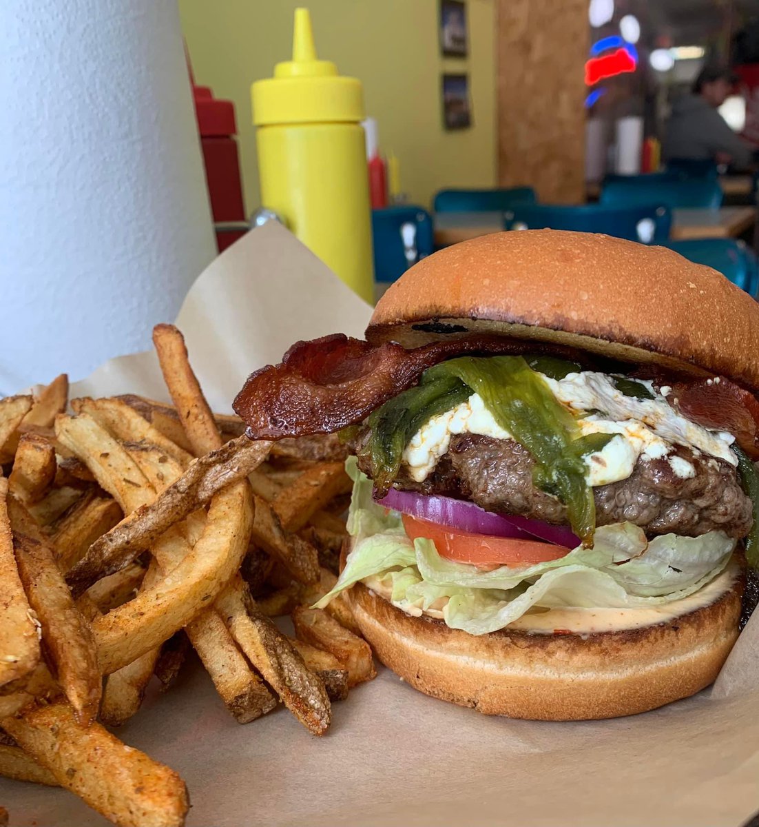 bo_hakert's tweet photo. Proud to announce my partnership with @TheBurgerDive. Come on down and have the best burger you’ve ever had!!! https://t.co/xFFc1FQRxc