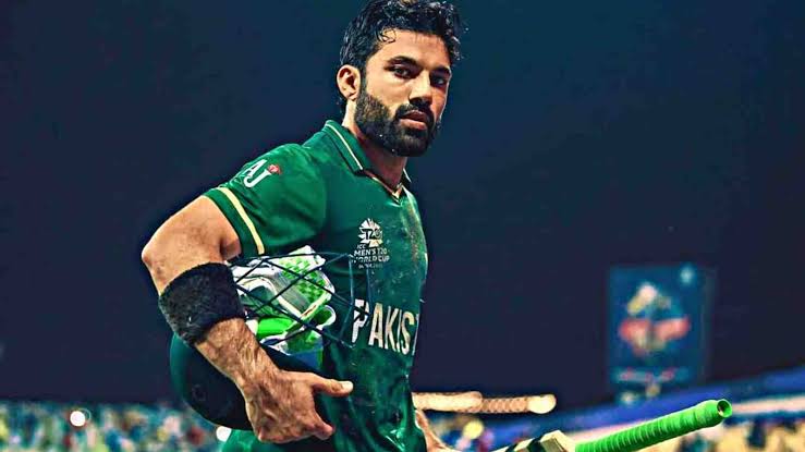 SHERRY_sid1's tweet photo. I want this guy to lead Pakistan team, the way he played against NZ in semis so that Babar can settle easily and brings his form back, Riz knows how to lead, Babar is a good captain and a GREAT batsman but we knows who was leading the team spirits when everyone was down https://t.co/y3mACgP1BF