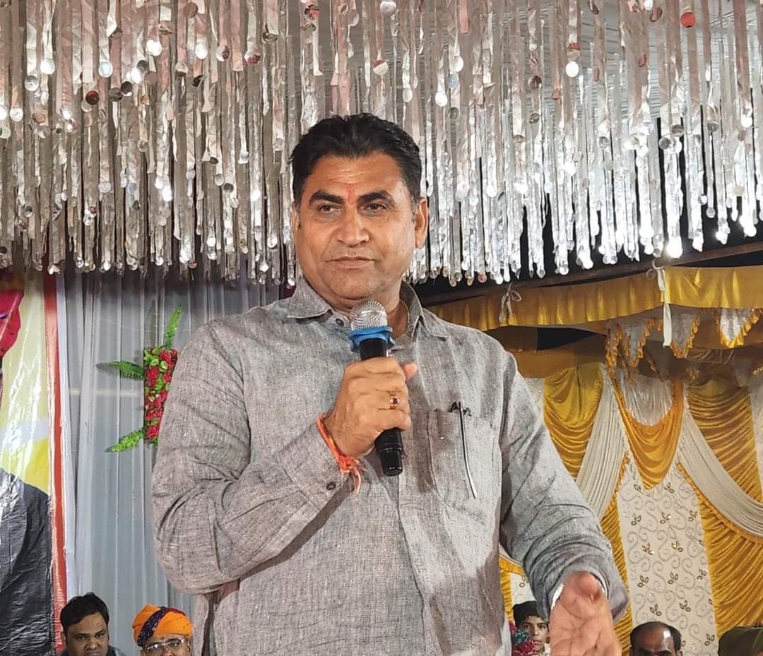 jahurali17's tweet photo. राजस्व मंत्री आदरणीय @RamlaljatINC जी जाट साहब ने मांडल विधानसभा क्षेत्र बावड़ी में गौ माता की प्राण प्रतिष्ठा अनावरण एवं एक शाम गौ माता के नाम विशाल भजन संध्या समारोह में भाग लिया । उस दौरान के छायाचित्र।
#mlamandal #GauMata #Bawari #Mandal #Bhilwara #Rajasthan https://t.co/Y6sJWfUNUW