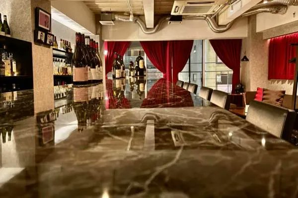 bar_groom's tweet photo. 駅近、内装キレイな港区のワインバー居抜き譲渡の募集  
https://t.co/Y67K2r011A 
#物件 #テナント #店舗物件 #貸店舗 #居抜き #居抜き物件 #貸し店舗 #空き店舗 #譲渡 #譲渡物件 #駅近 #バー #ワインバー #麻布十番 #六本木 #西麻布 #広尾 #港区 #恵比寿 #目黒 #白金 #銀座 #赤坂 #青山 #五反田 https://t.co/EGgmYVtpOk