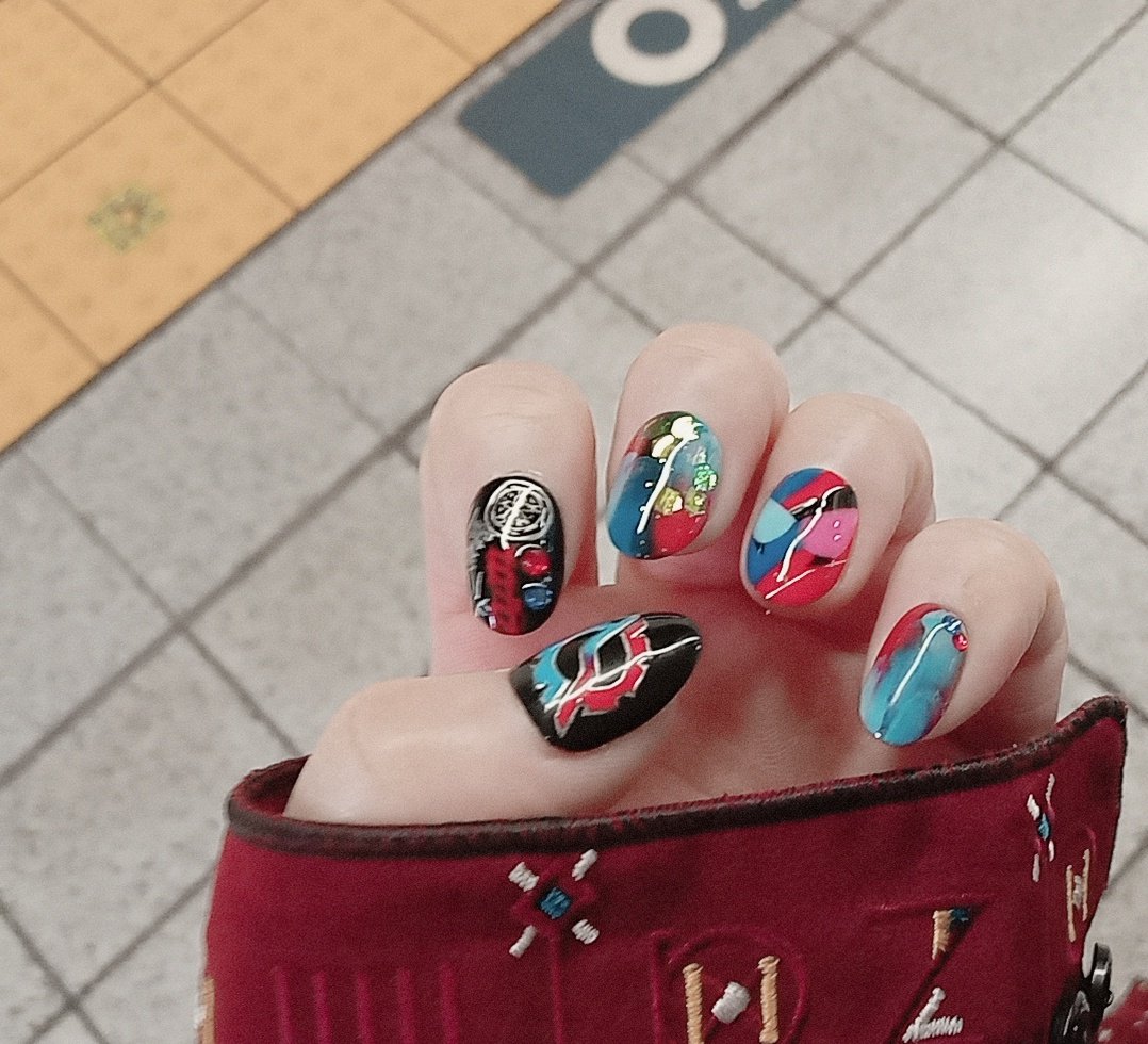 9__k_wtnx's tweet image. 服カッコいい（それなりにする）
爪かっこいい（激安だけどそれなりにする）
髪カッコいい（激安だけど…）

カッコよくないのは
己のわがままボディ（ただで痩せられるよ！）だけ。

#ほしこネイル
#hazama
#ELblack