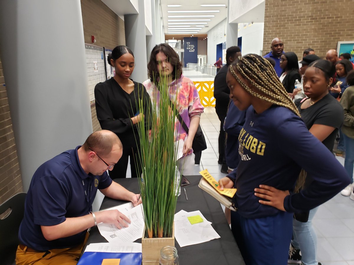 The African American Awareness Club kickoff <a href="/LittleElmHS/">Little Elm HS</a> was a huge success! <a href="/lecollegeready/">LE College Readiness</a> @LEHS_Principal