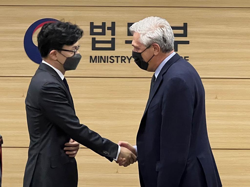 I agreed with Minister of Justice Han Dong-Hoon that UNHCR will step up its support to the Government with a common goal: ensuring that the Republic of Korea’s asylum laws and policies are consistent with international standards and with pledges made at the Global Refugee Forum.