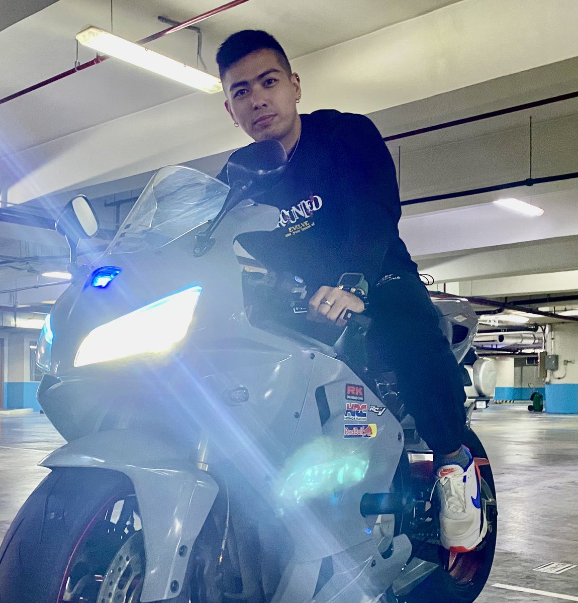 Sa mundong puno ng kalungkutan 😭, yayain mo naman ako ng Kantutan 🍆💦🍑

3 Sluts nlng sa Baguio Trip This Nov mga paps. 

#alterph #MalibogRider #Daks #kantotsagad #Makatas #Driverextra