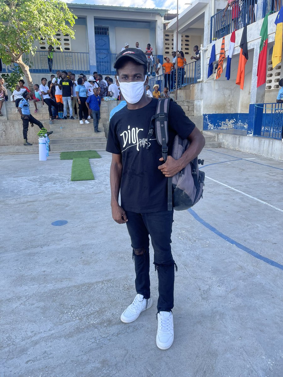 Un jour on saura le pourquoi de ces photos !!!