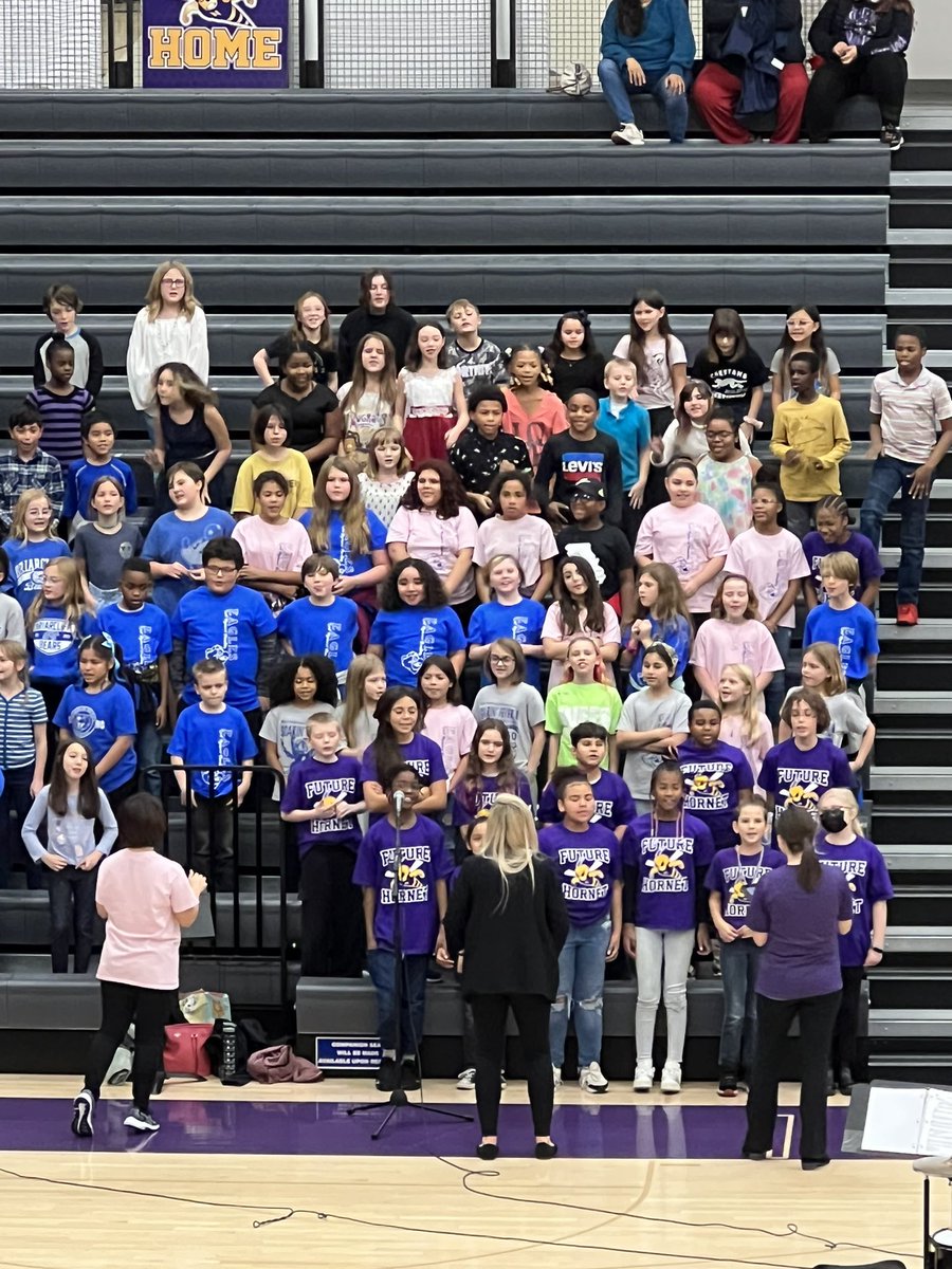 NKCHS Community Sing- Great performance tonight! <a href="/EaglesWees/">WEES_Eagles</a> @WEESMusicRoom #EaglesSoar