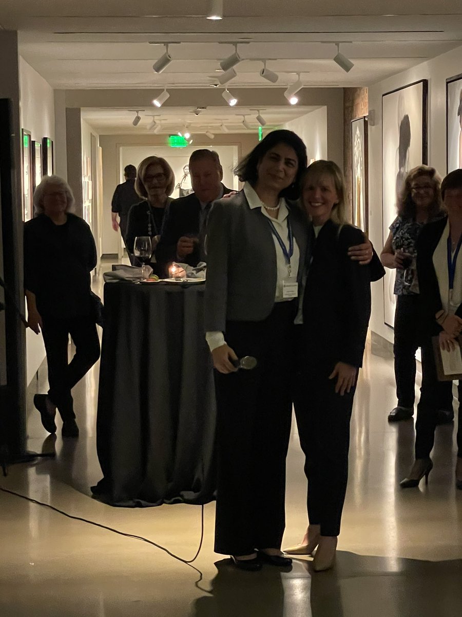 Jennifer Schwartz MD FASCO (@jenschwartziusm) on Twitter photo Congratulations <a href="/erhall1/">Elissa Hall, EdD</a>! We could finally applaud you in person. Servant Leadership Award Winner 2020 - #TGME <a href="/komalk_IU/">Komal K</a> <a href="/ElizabethRyanIU/">Elizabeth Ryan</a> #CGEAChair <a href="/hur2buzy/">Larry Hurtubise</a> <a href="/colleenhayden84/">Colleen M Hayden</a> Congratulations <a href="/erhall1/">Elissa Hall, EdD</a>! We could finally applaud you in person. Servant Leadership Award Winner 2020 - #TGME <a href="/komalk_IU/">Komal K</a> <a href="/ElizabethRyanIU/">Elizabeth Ryan</a> #CGEAChair <a href="/hur2buzy/">Larry Hurtubise</a> <a href="/colleenhayden84/">Colleen M Hayden</a>