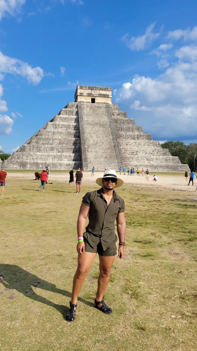 gustavotapi93's tweet photo. Un paseo por Chichén Itzá https://t.co/zkg3gpHC3Z