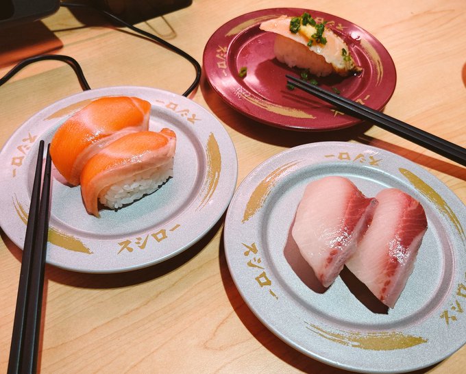 寿司食べに来た🍣 